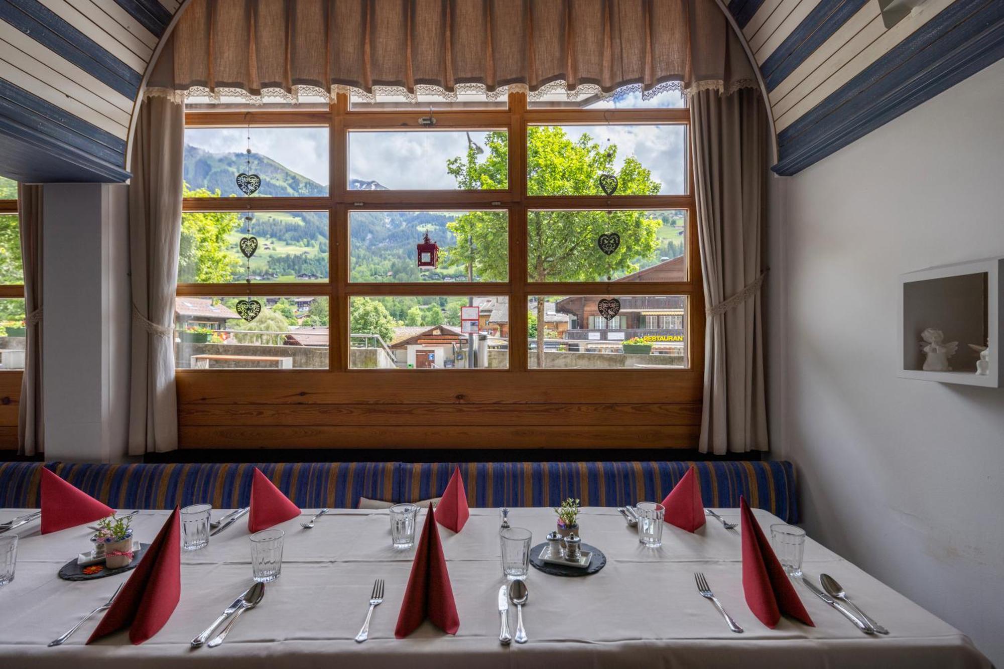 Hotel Kreuz Lenk Exterior photo