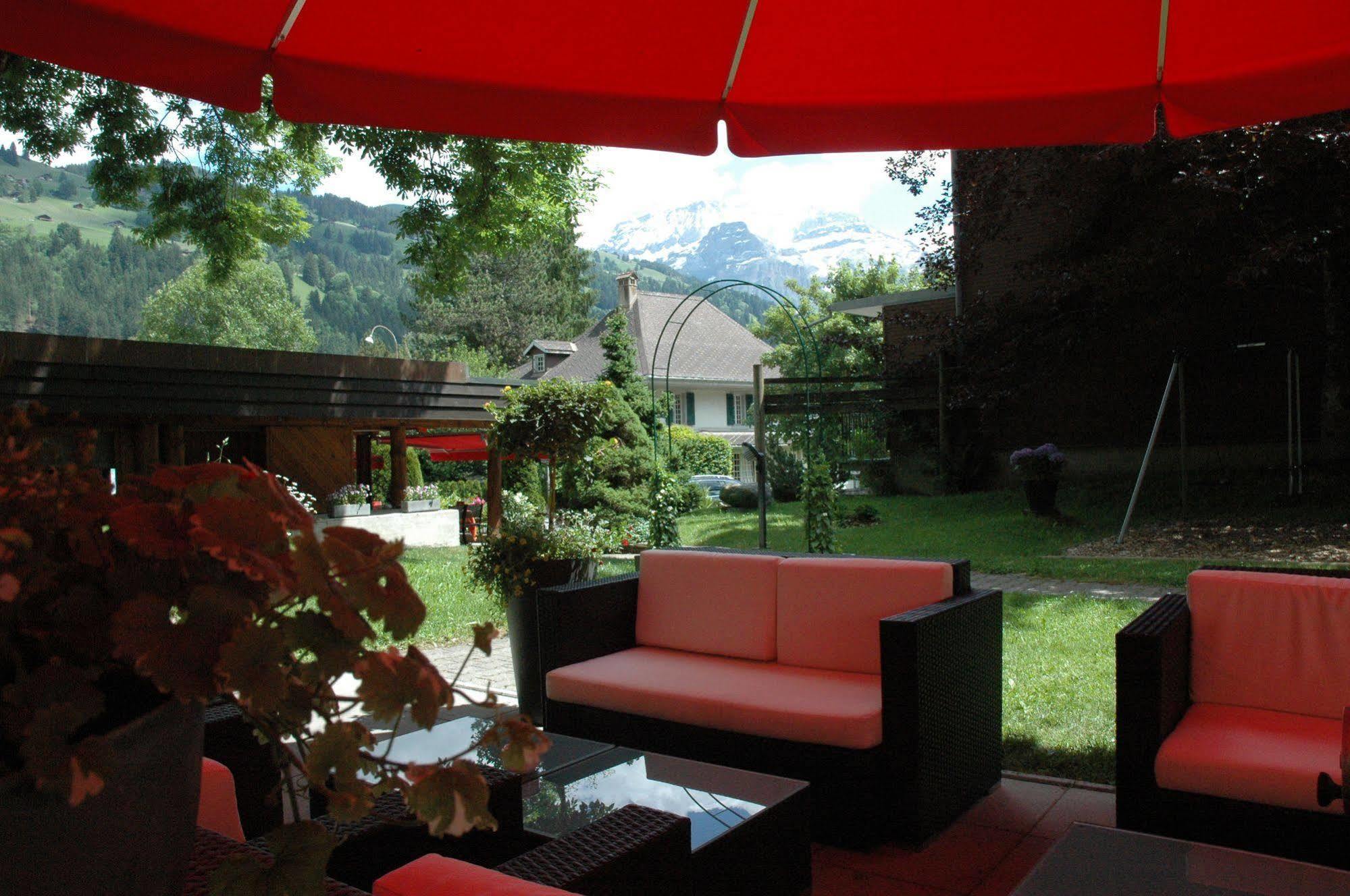 Hotel Kreuz Lenk Exterior photo